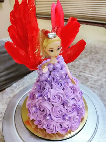 Doll cake